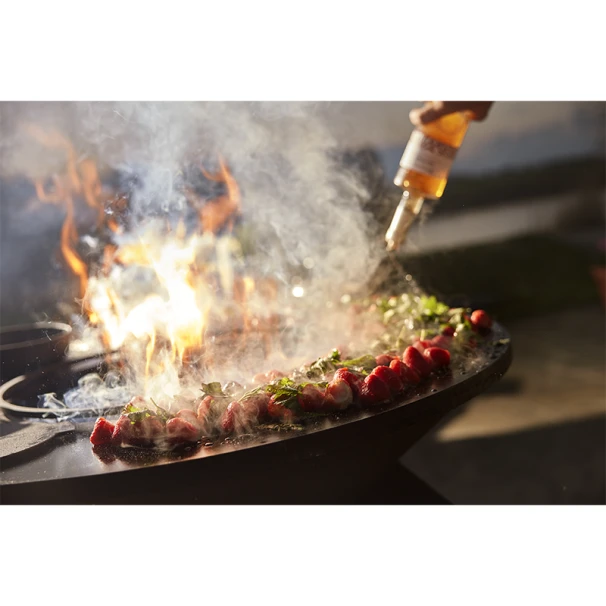 Braséro Plancha OFYR Island 100 Acier Corten Billot Teck 6 Braséro Plancha OFYR Island 100 Acier Corten Billot Teck – Image 4